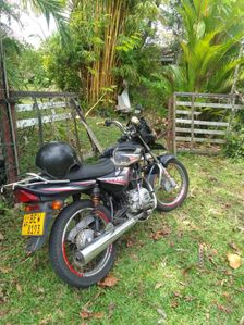 Bajaj CT100 2017