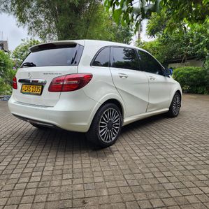 Mercedes Benz B250e 2015 - Image 3