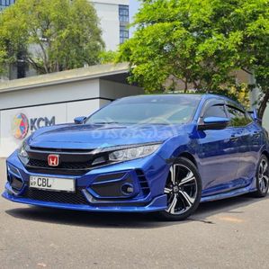 Honda Civic 2018 - Image 2