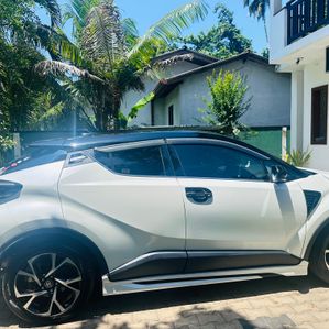 Toyota CHR 2018 - Image 2