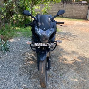 Bajaj Pulsar 220F 2014 - Image 3