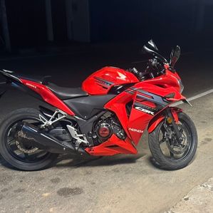 Honda CBR 250r 2017 - Image 3