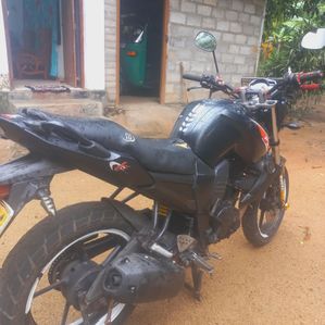 Yamaha FZ S 2012 - Image 2