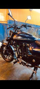Bajaj Avenger Street 2017