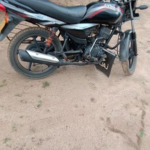 Bajaj Platina 125 2011 - Image 2