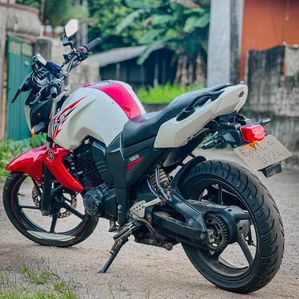 Yamaha FZS V1 2012 - Image 2