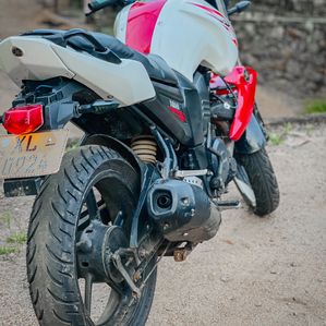 Yamaha FZS V1 2012 - Image 3
