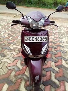 Mahindra Gusto 2017
