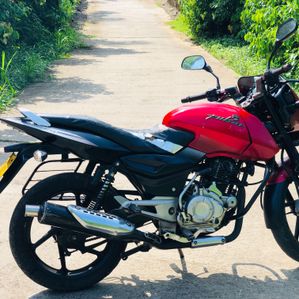 Bajaj Pulsar 150 2012 - Image 2