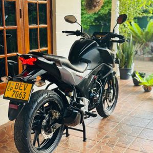 Honda CB Hornet Dual Disk 2016 - Image 3