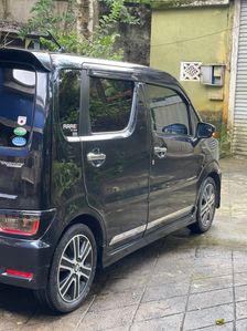 Suzuki Wagon R Stingray 2017 for sale in Kandy, Kandy