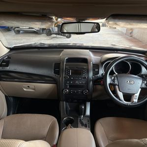 Kia Sorento 2012 - Image 2
