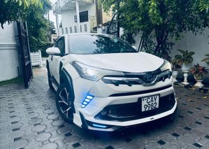 Toyota CHR 2017 for sale in Gampaha, Gampaha