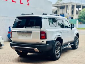 Toyota Land Cruiser Prado 2025
