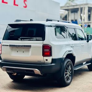 Toyota Land Cruiser Prado 2025 - Image 2
