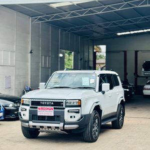 Toyota Land Cruiser Prado 2025 - Image 3