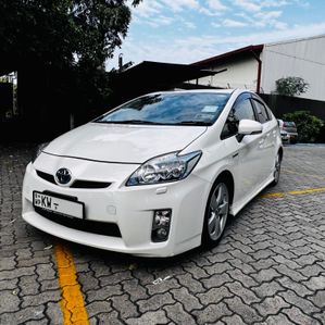 Toyota Prius S Touring 2011 - Image 3