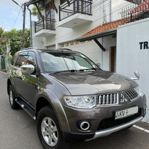 Mitsubishi Montero Sport First Owner 2012 - Image 2