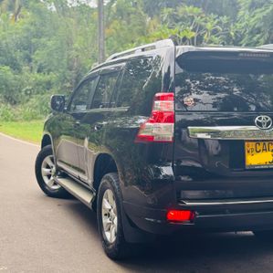 Toyota Land Cruiser Prado Fully Loaded 2013 - Image 2
