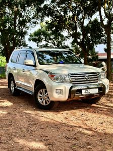 Toyota Land Cruiser Sahara V8 2015 for sale in Colombo, Colombo