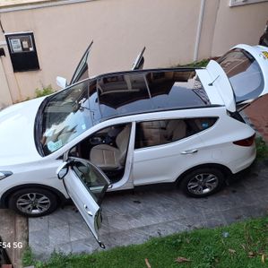 Hyundai Santa Fe 2013 - Image 2