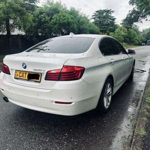 BMW 520d Three Option 2015 - Image 3