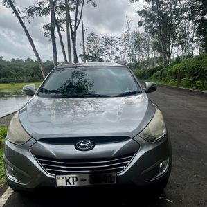 Hyundai Tucson 2011 - Image 2