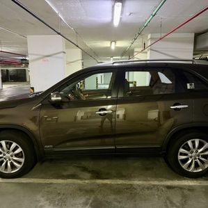 Kia Sorento 2011 - Image 2