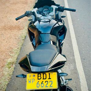 Bajaj Pulsar RS200 2016 - Image 2