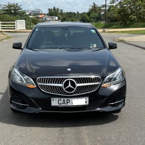 Mercedes Benz E300 Executive Edition 2014 - Image 2