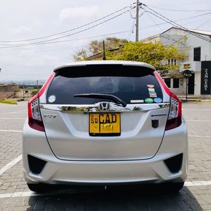 Honda Fit GP5 L Grade 2013 - Image 3