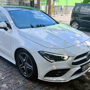Mercedes Benz CLA 200 Premium Plus 2019 - Image 2