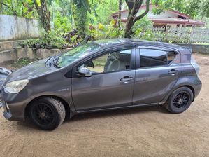 Toyota Aqua S Grade 2013 for sale in Gampaha, Gampaha