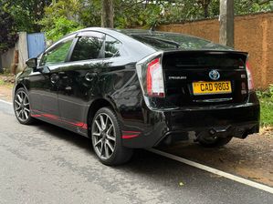 Toyota Prius 2013 for sale in Colombo, Colombo