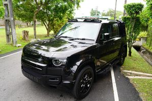 Land Rover Defender P400e 110 2023