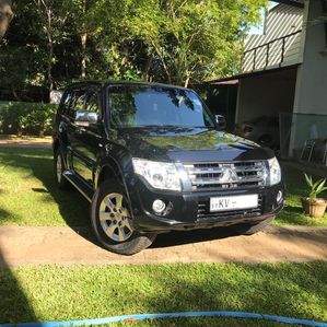 Mitsubishi Montero 2013 - Image 2