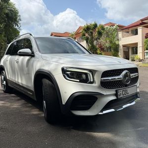 Mercedes Benz GLB 200 2020 - Image 2