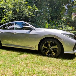 Honda Civic 2017 - Image 2