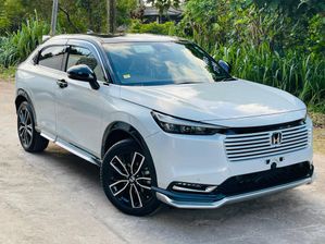 Honda Vezel Z Play Moonroof 2024