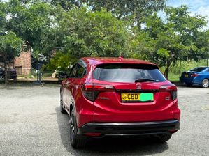 Honda Vezel Rs Sensing 2018