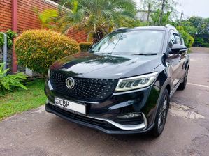 DFSK Glory i-Auto 7 Seater 2022