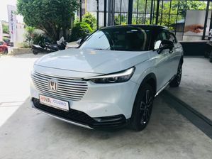 Honda Vezel Z Play Moonroof 2024
