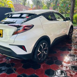 Toyota CHR NGX50 GT Turbo 2017 - Image 2