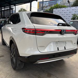 Honda Vezel Z e:HEV 2024 - Image 4