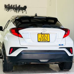 Toyota CHR GT FACELIFT NGX10 2020 - Image 2