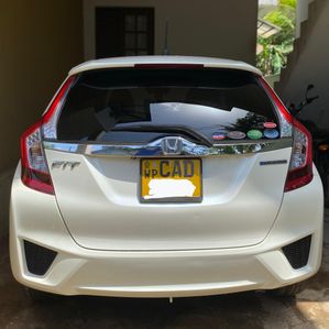 Honda Fit GP5 L Grade 2014 - Image 3