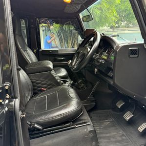 Land Rover Defender 2.2 TDCI 1990 - Image 3