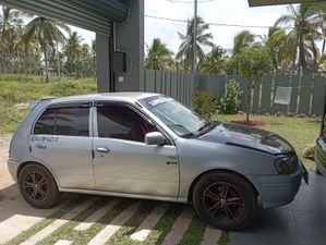 Toyota Starlet NP 90 1997