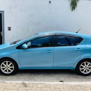 Toyota Aqua S Limited 2012 - Image 3