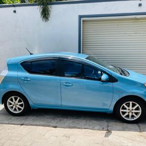 Toyota Aqua S Limited 2012 - Image 4